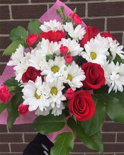THE ROSE DAISY BOUQUET $30